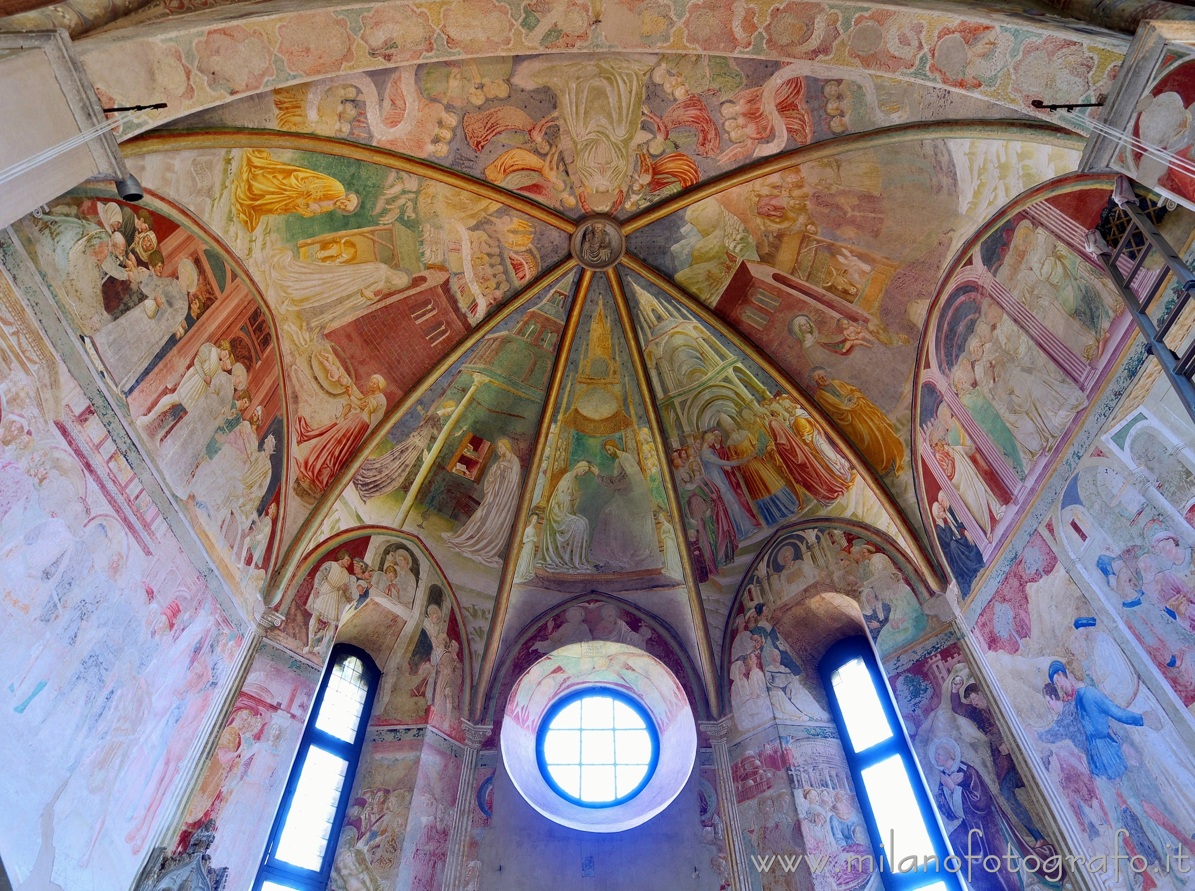 Castiglione Olona (Varese) - Abside della Chiesa Collegiata dei Santi Stefano e Lorenzo coperto di affreschi rinascimentali